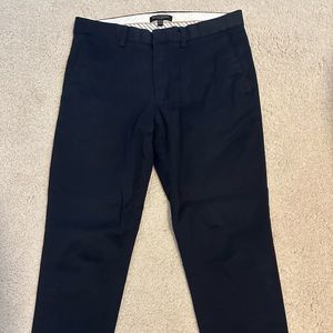 EUC. 32x32 Banana Republic Rapid Movement Chinos. Tailored fit.